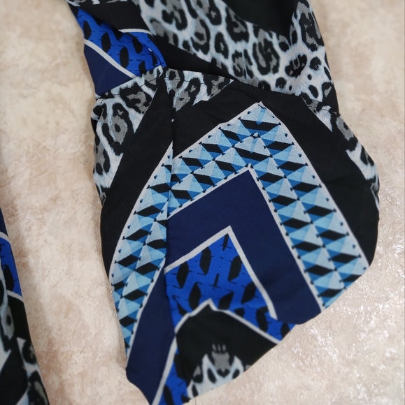 HEART SOUL Geometric/Animal Top - Picture 6 of 8